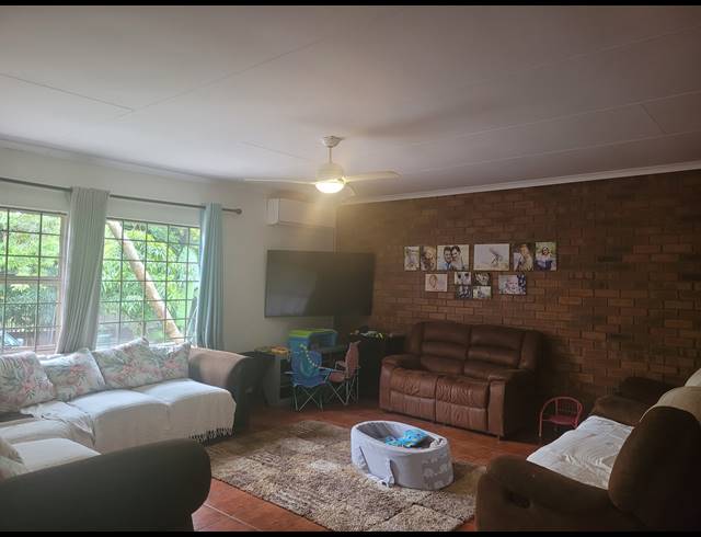 4 BEDROOM HOUSE TO LET IN SAFARI GARDENS